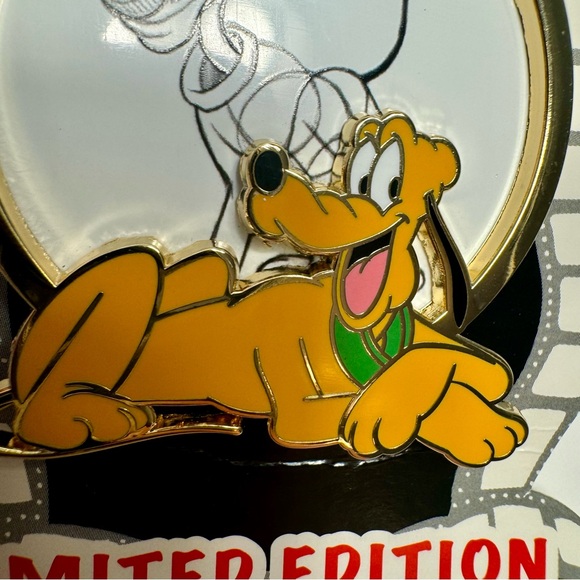 NWT. D23 Expo 2024: Pluto Dog Self Portrait Collection - Pluto -LE 400 - Picture 5 of 11